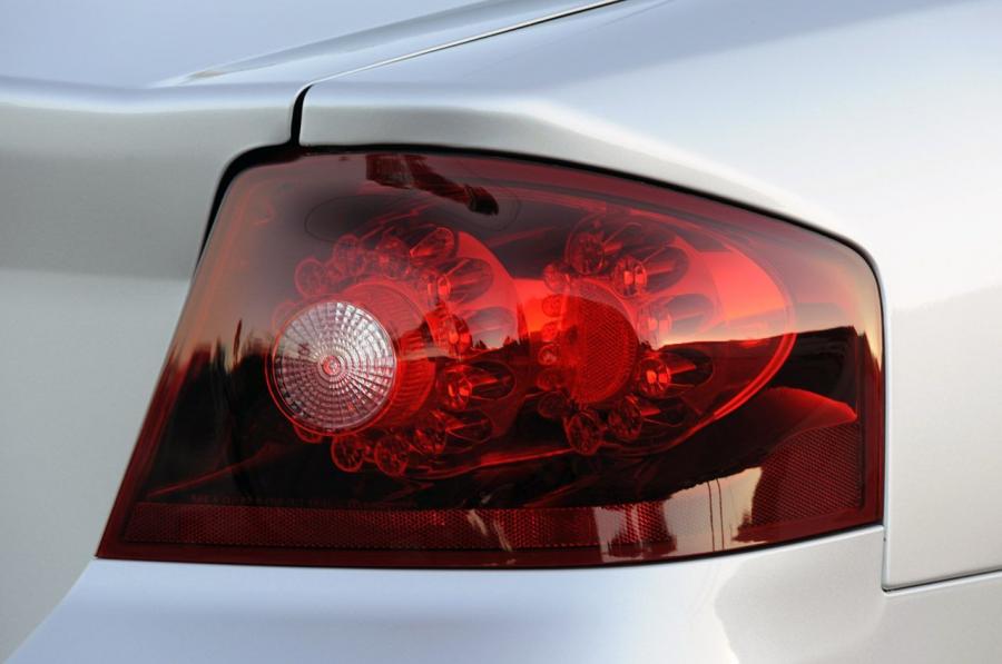  Dodge Avenger 2011 года  (фото 48 из 61)